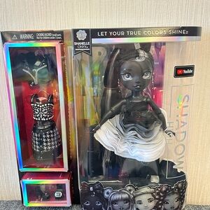 Collectible Rainbow High Shadow High Shanelle Onyx Fashion Series 1 Doll